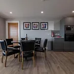 Bayview 3-bedroom Ground Floor Даунингс