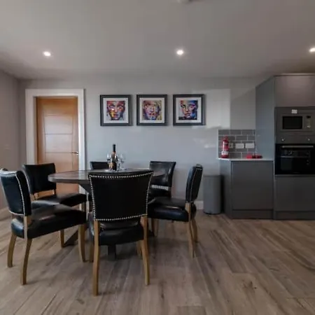 Bayview Luxury 3 Bedroom Ground Floor Downings